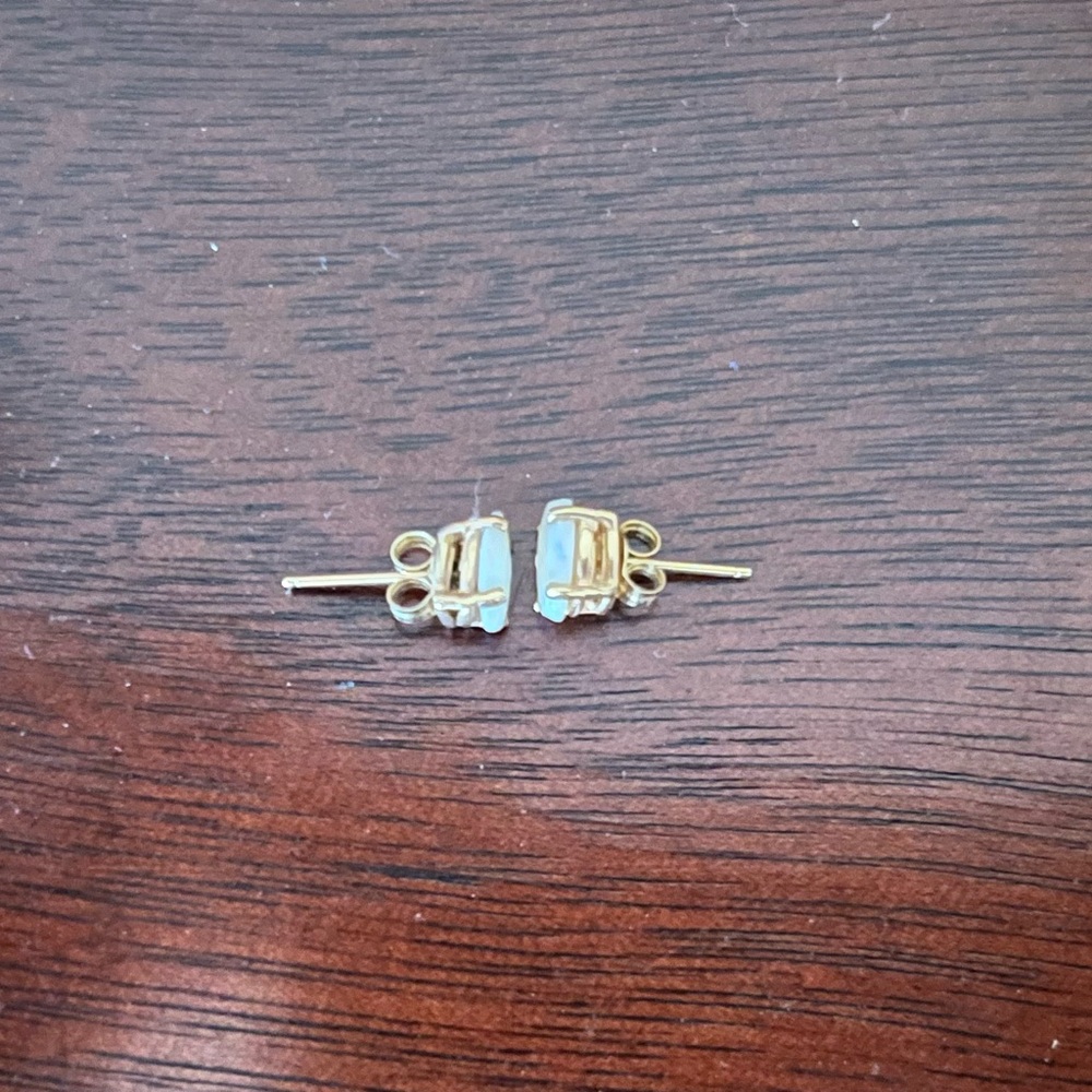 Opal stud earrings - Picture 3 of 3